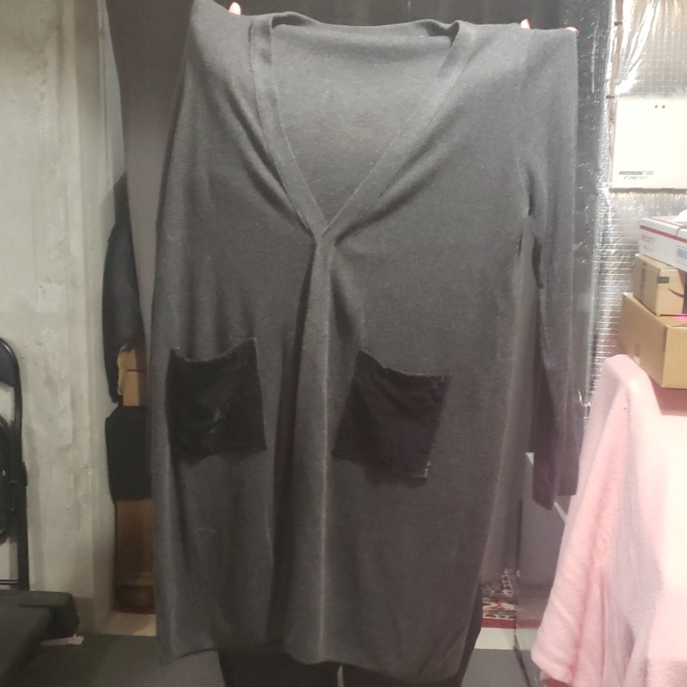 Tahari long cardigan womans L